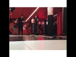 Tuesday mood no coffee burpees everywhere banan лондон