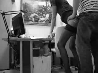 На работе (порно минет молодые горячее школа попа инцест сосет в попу толпой запретное секс домашнее измена)
