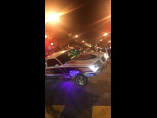 This this right here this is it no one getting harmed, no cops shutting it down, no sideshow shit just foos having a good ti