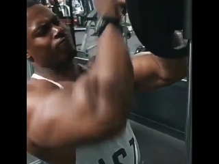 Грудь, дельты, трицепс