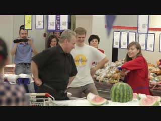 Russian song kalinka malinka at mall by choir