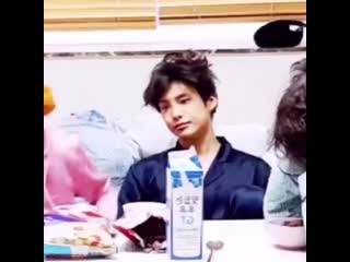 Just a c e zoning out and being sleepy for 1 minute and 45 seconds straight