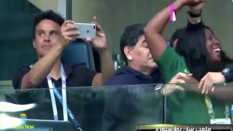 Марадона станцевал с нигерийкой