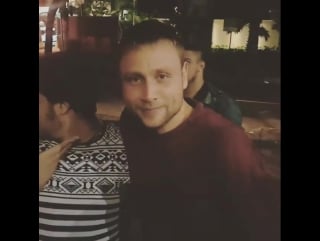 Famosos e olha o "tromba" ! o lindo do max riemelt dando um oi para o portal fama! wellcome to brasil
