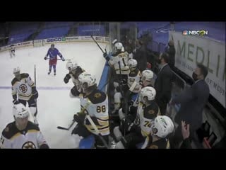 Tuukka rask mistakenly skating to the bench for an extra attacker in a tied game