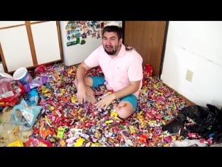 A lot of candy, refrigerator full of sweets я охуею!!!