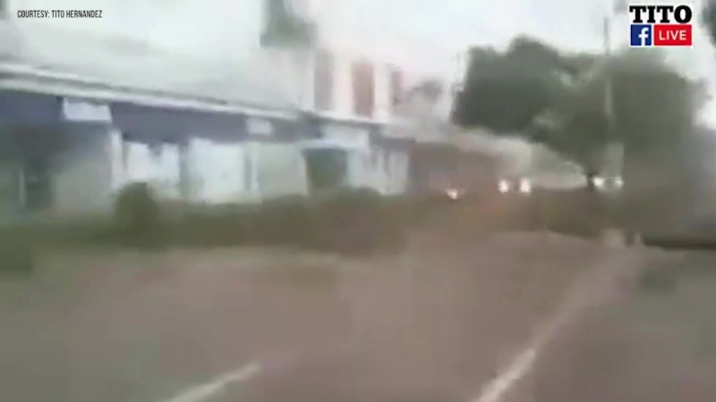 Тропический ураган ирма уже обрушился на остров сен мартен к приходу стихии готовятся пуэрто рико, доминиканская республика и к