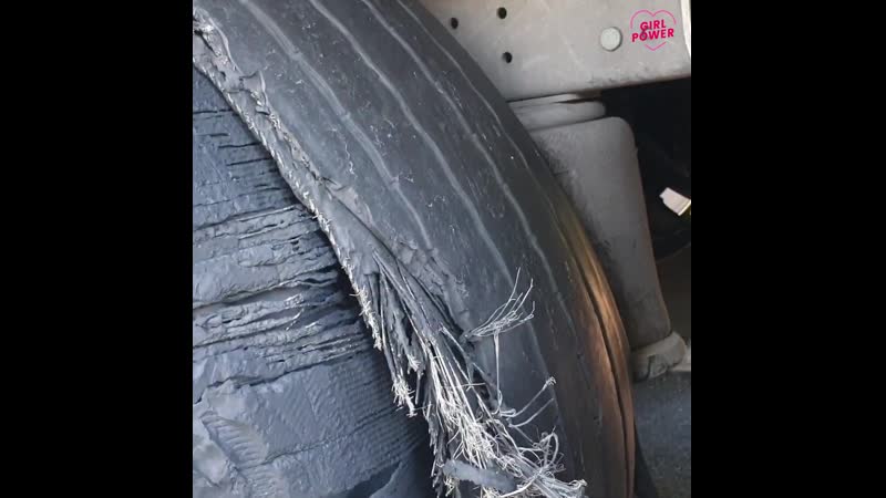 Красиво колесо взорвалось у девушки? @svetlana trucking girl