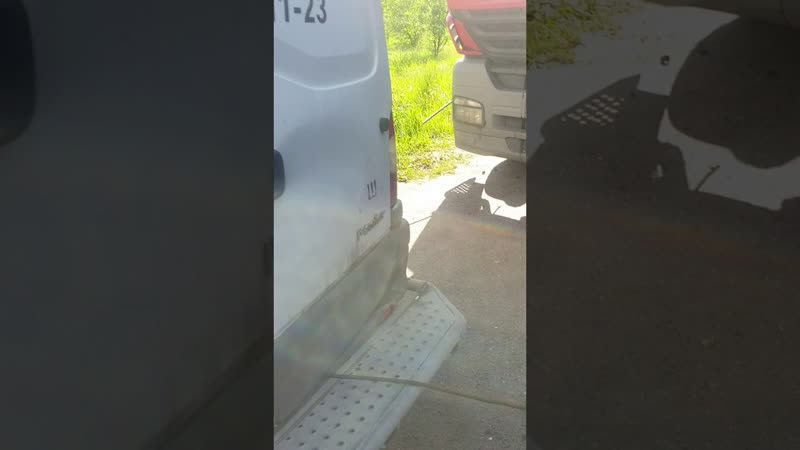 Грузовой автоэлектрик с выездом