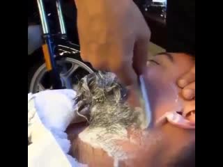 Looks so easy with this sharp razor
