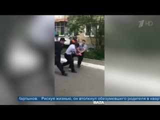 Владимир колокольцев вручил ведомственные награды двум сотрудникам полиции из республики мордовия