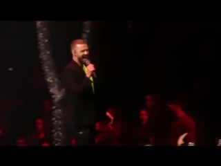 Suit & tie [25 march man of the woods tour live in newark, nj]