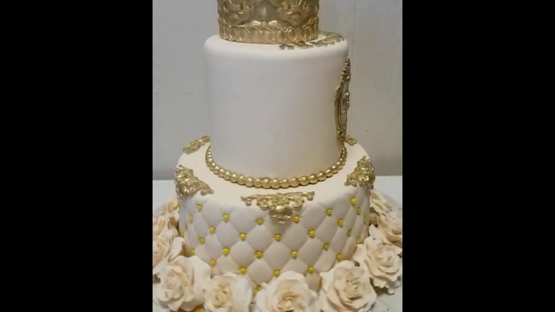 Торт с короной
