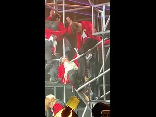 Wake up dotae/yongyoung fancam (09 05 19)