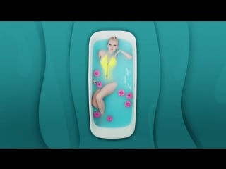 Delia rus tatuaj pe inima