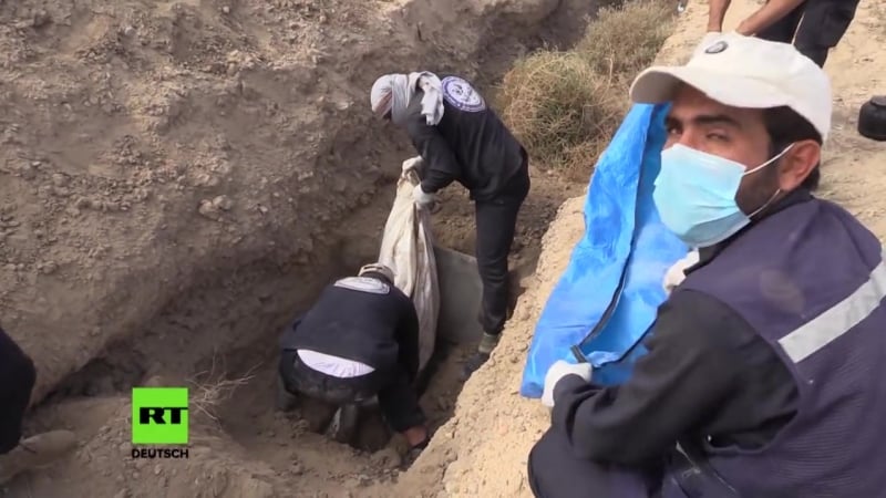 Massengrab in rakka mit tausenden von leichen entdeckt