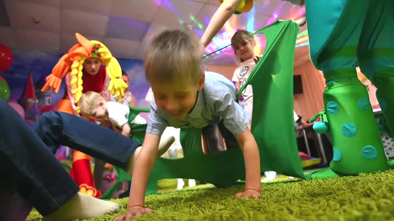 18 лет софе с героями мультфильма "сказочный патруль"