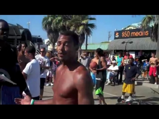 Venice beach baller tries to block dwight howards dunk