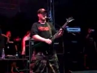 Putrid pile shit body painting (live)