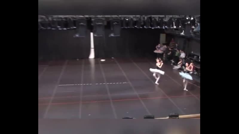 Anna tikhomirova, elizaveta kruteleva, daria khokhlova and yulia skvortsova rehearsing esmeralda (2010)