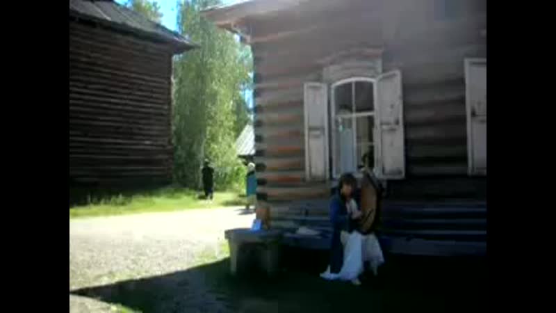 Русская дивчина и бандура