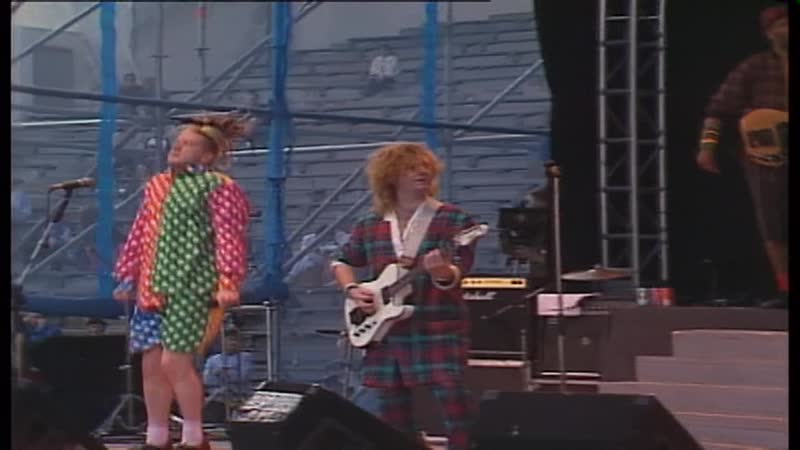 Public image limited open revolving (live in tallinn 26888)