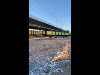 Смотрим на мост жби в кургане (пока закрыт)