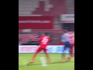 Haller first goal for ajax