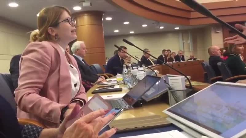 Мосгордума дарья беседина и депутат от единой россии