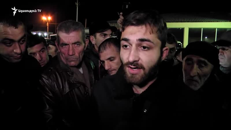Ցուցարարները փակել են էջմիածին երեւան ճանապարհը՝ պահանջելով կրկին կալանավորել մանվել գրիգորյանին