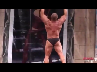 Бодибилдер с юмором (vine video)