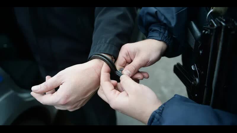 Полиция нашла пропавшую 18 летнюю девочку в квартире мужчины успели вовремя