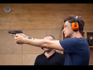 В клубном тире и сортире