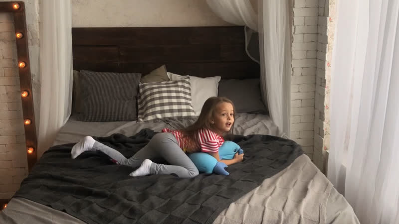 Пижамная вечеринка в модельной школе скарлет