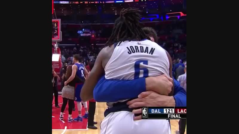 Find someone thats hugs you like deandre hugs boban