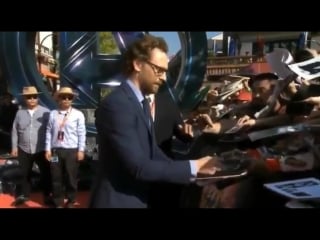 Icymi avengers infinitywar premiere in shanghai on april 19, 2018 tom hiddleston arriving at the red carpet loki 守望好莱坞