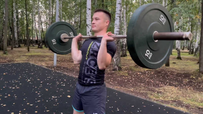 Круговая тренироа поэтапное выполнение различных упражнений