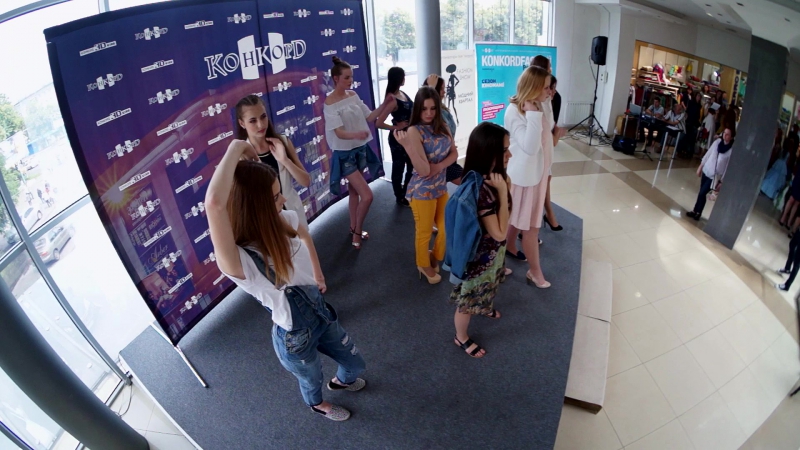 Випускниці школи моделей ма "марго" демонструють колекцію від магазину inciti #margogroup#ма марго