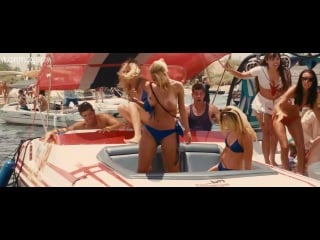 Сиськи эшлинн брук (ashlynn brooke) в фильме "пираньи 3d" (piranha 3d, 2010)