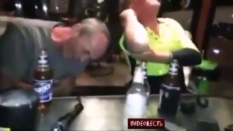 Два взрослых мужика и электрошокер © видеожесть