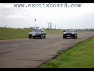 Vw touareg v10 tdi vs porsche cayenne turbo