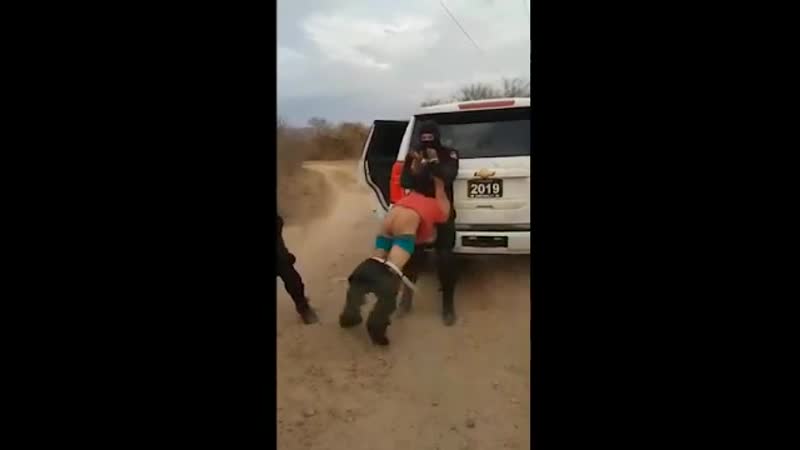 Когда в чужой стране попался за рулём без прав и под кайфом и гайцы поняли что с тебя нехуй взять