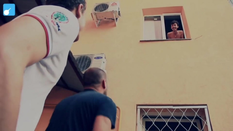 Тамила из за кахи хочет бросится в окно