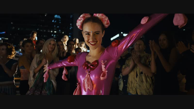 «под сильвер лэйк» under the silver lake