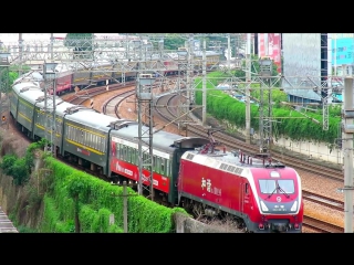 {{cnr}} slow motion t96 passenger train (hxd1d 0299) meet 0k91 passenger train (hxd1d 0199)