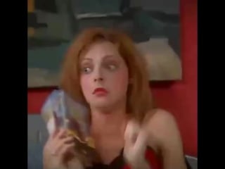 Девушка оригинально спрятала любовника))