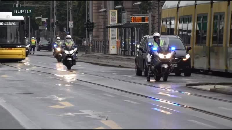 Навальный доставлен в берлинскую клинику navalny has arrived at hospital in berlin mp4