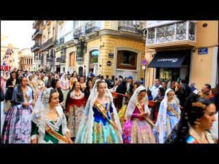 Valencia las fallas ofrenda de flores a la