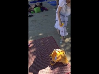 Downblouse засвет сиськи