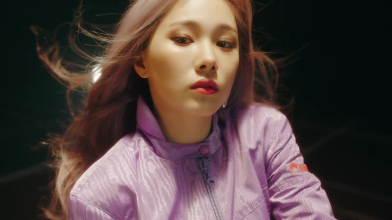 Everglow (에버글로우) bon bon chocolat (봉봉쇼콜라)